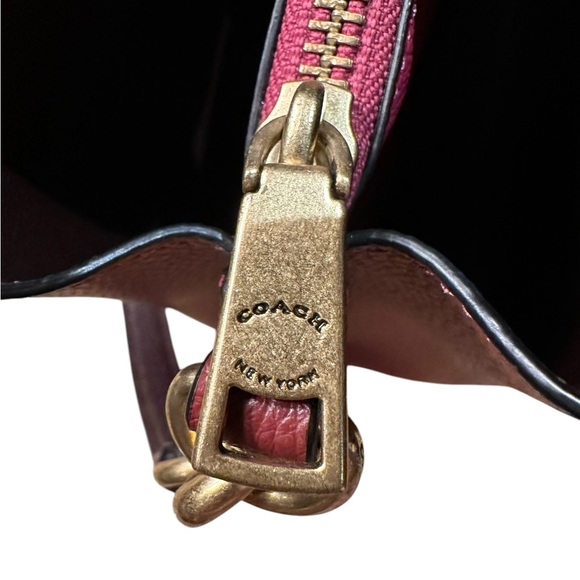 Coach Willow Bucket Bag Burgundy Leather Shoulder Bag - Picture 5 of 11